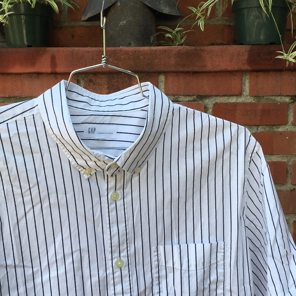 GAP Short Sleeved Button Down Shirt